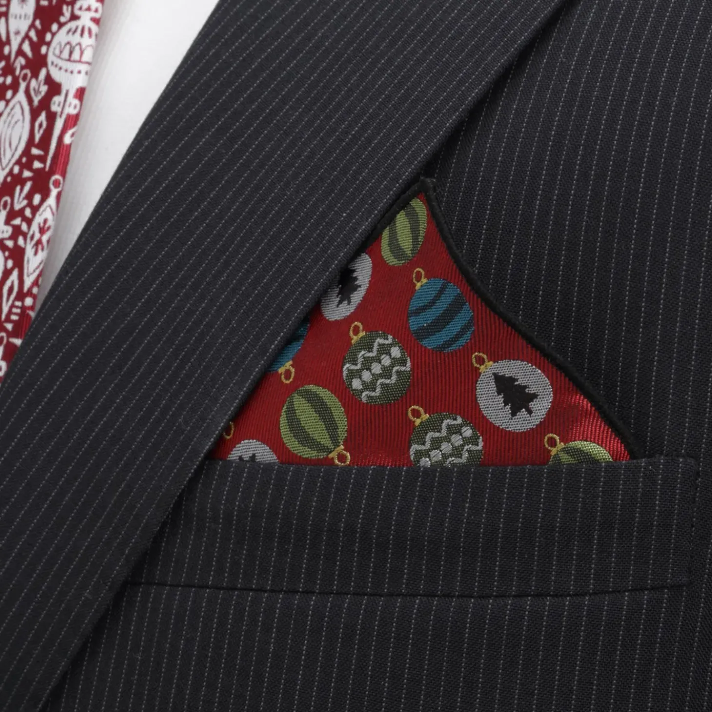 Cufflinks, Inc. Christmas Wrap Pocket Square