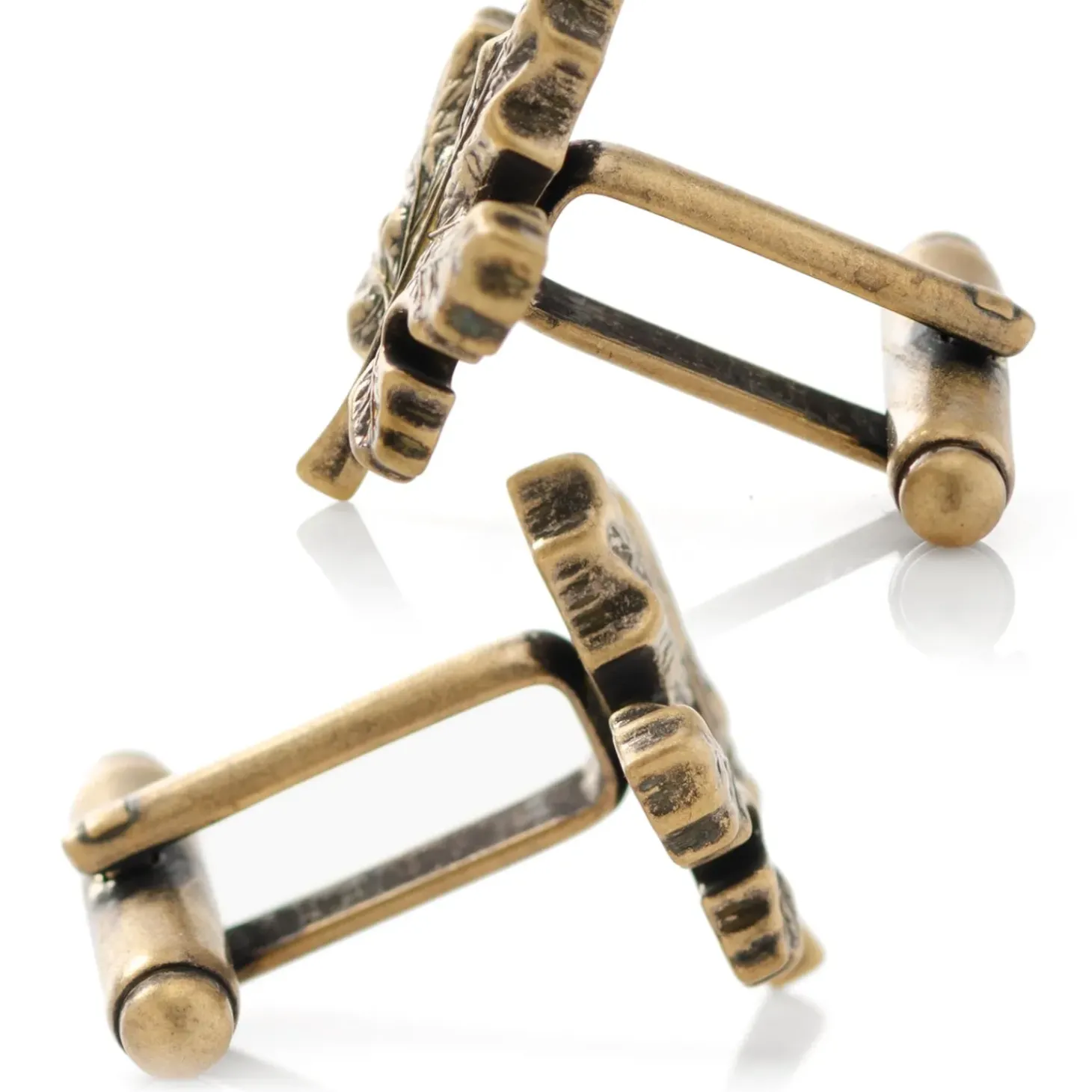 Cufflinks, Inc. 3D Maple Leaf Cufflinks