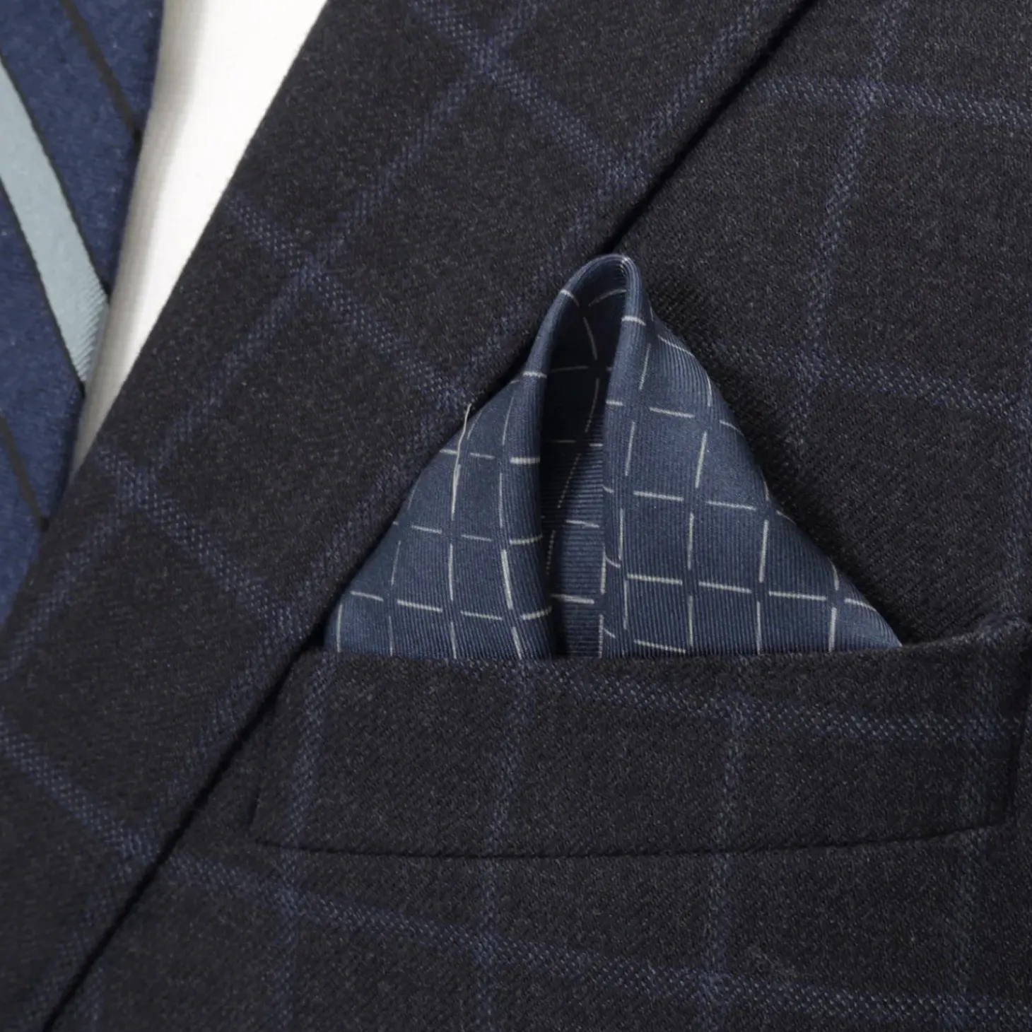 Ox and Bull Trading Co. Navy Diamond Pocket Square