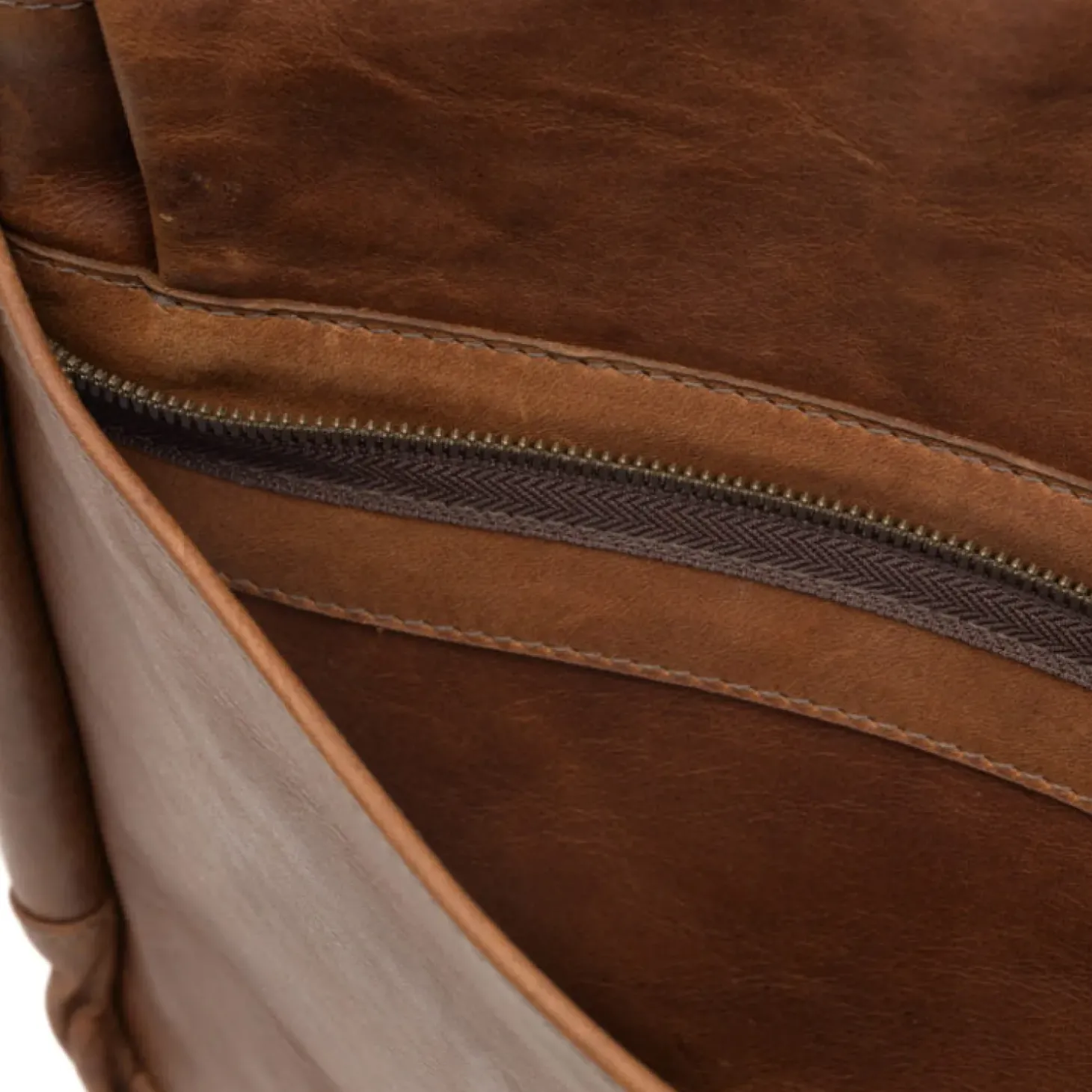 Moore & Giles Reclaimed Messenger in Heirloom Oak