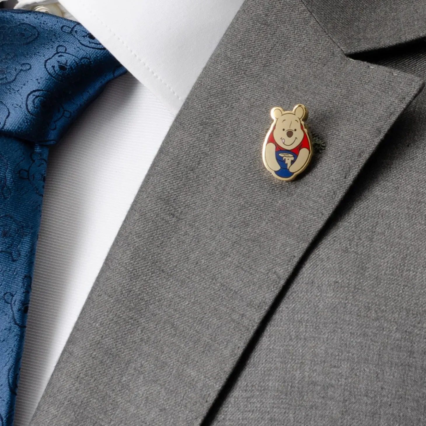 Disney Winnie the Pooh Lapel Pin